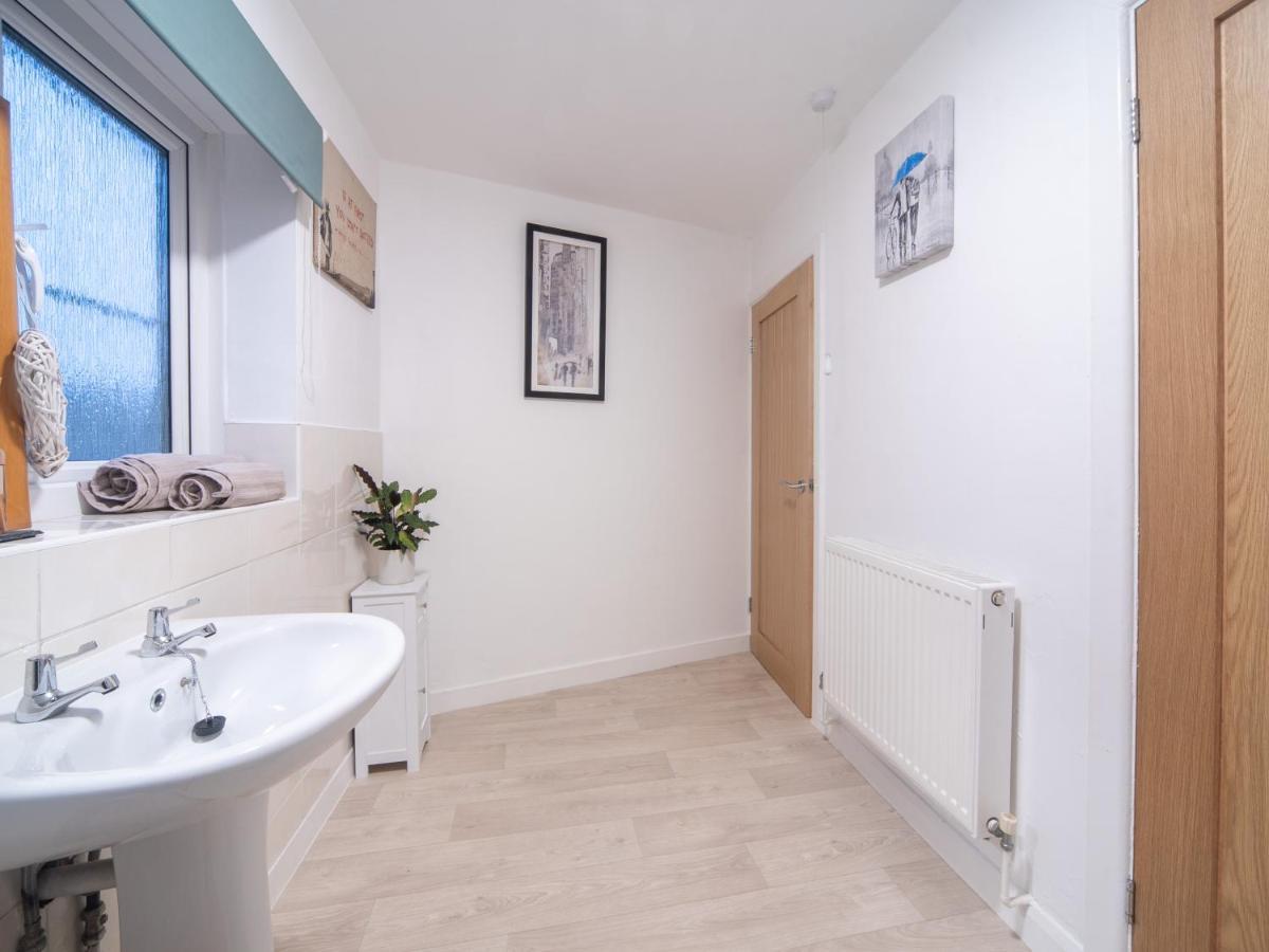 Castle View - Flat In Mumbles - Free Parking Apartment Oystermouth Exterior photo